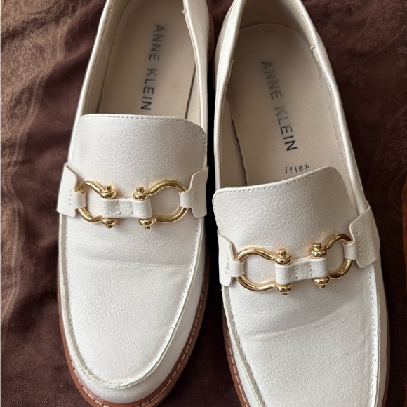 Anne Klein Cream Loafers with Gold Detailing - Picture 1 of 2